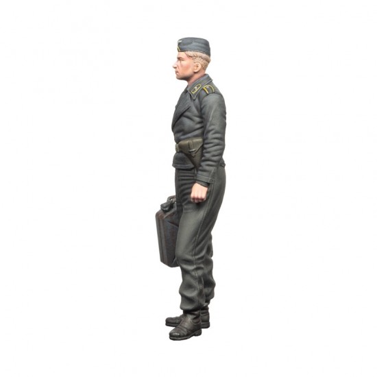 1/35 WWII Wehrmacht Tanker 1/35 WWII Wehrmacht Tanker