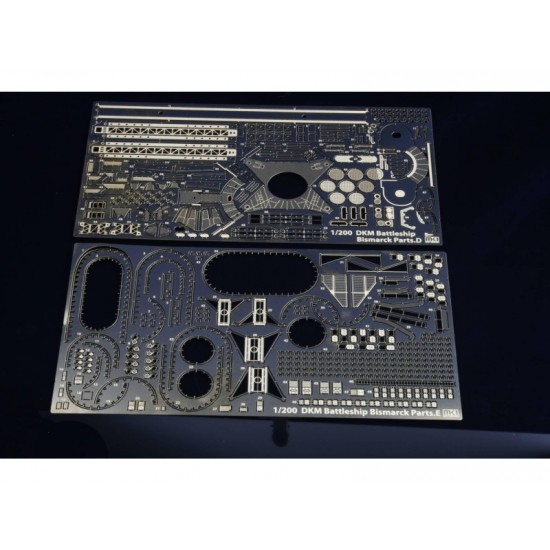 1/200 Bismarck Deluxe Super Detail Set for Trumpeter kit (incl. Wood Deck, Barrels, PEs..)