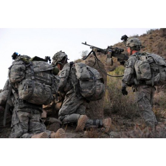 1/35 US Army NVG PVS 14 Monocular with Mounts 1/35 US Army NVG PVS 14 Monocular with Mounts