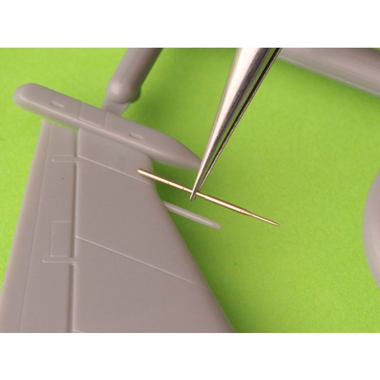1/72 A-4 Skyhawk Vertical Stabilizer Pitot Tube for A-4M, OA-4M, TA-4J kit 1/72 A-4 Skyhawk Vertical Stabilizer Pitot Tube for A-4M, OA-4M, TA-4J kit