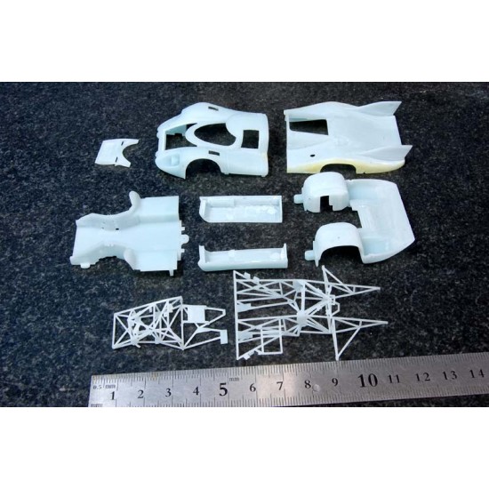 1/43 Multi-Material Kit: 917LH 70 Ver.B No.3 24h Car No.3 W.Kauhsen/G.Larrousse 1/43 Multi-Material Kit: 917LH 70 Ver.B No.3 24h Car No.3 W.Kauhsen/G.Larrousse
