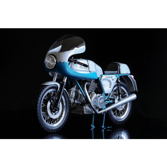 1/9 Fulldetail Kit: Ducati 750 Super Sport 1974 1/9 Fulldetail Kit: Ducati 750 Super Sport 1974