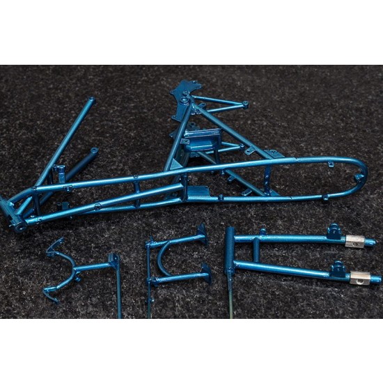 1/9 Fulldetail Kit: Ducati 750 Super Sport 1974 1/9 Fulldetail Kit: Ducati 750 Super Sport 1974