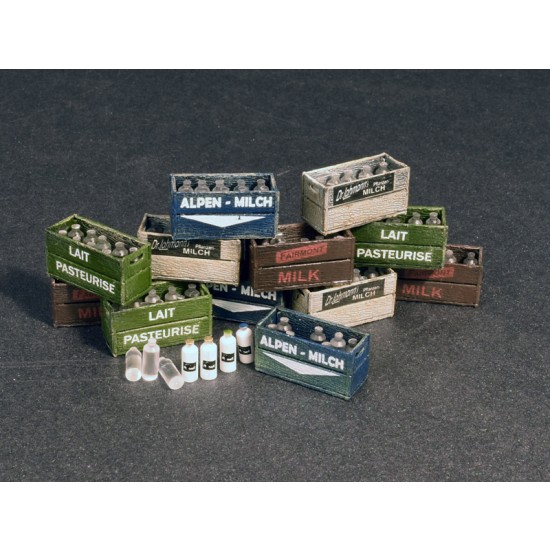 1/35 Milk Bottles and Wooden Crates