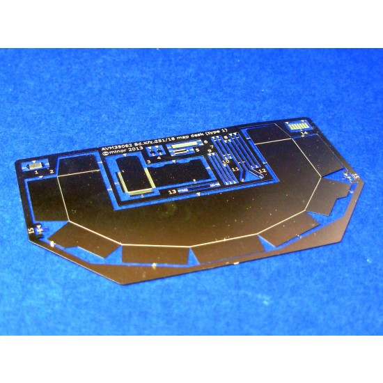 1/35 SdKfz.251/18 Map Desk set Type 1 (incl. Map Case) 1/35 SdKfz.251/18 Map Desk set Type 1 (incl. Map Case)
