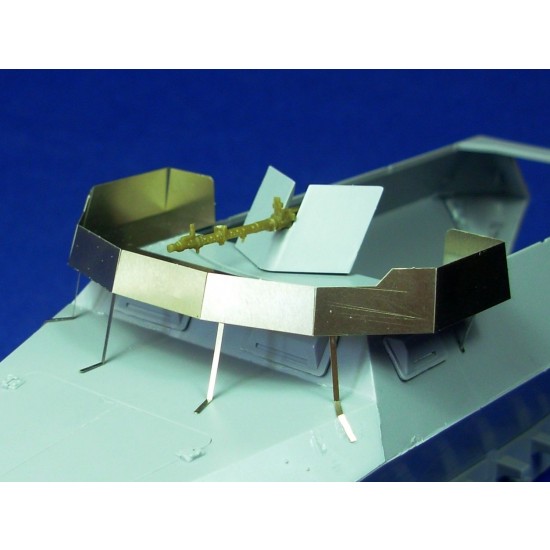 1/35 SdKfz.251/18 Map Desk set Type 1 (incl. Map Case) 1/35 SdKfz.251/18 Map Desk set Type 1 (incl. Map Case)