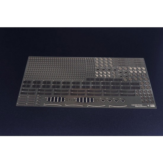 1/200 RMS Titanic Detail-up Deluxe Pack for Trumpeter kits 1/200 RMS Titanic Detail-up Deluxe Pack for Trumpeter kits