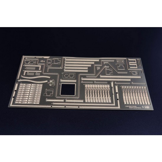 1/200 RMS Titanic Detail-up Deluxe Pack for Trumpeter kits 1/200 RMS Titanic Detail-up Deluxe Pack for Trumpeter kits