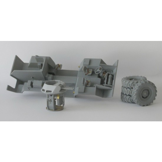 1/35 V-100 Detail Set (interior, wheels & gun) 1/35 V-100 Detail Set (interior, wheels & gun)