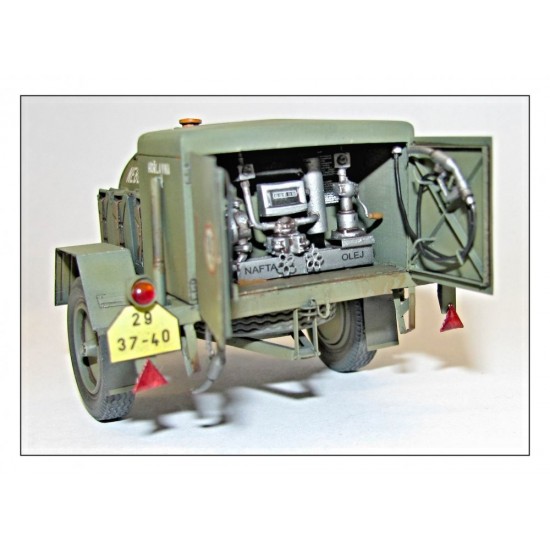 1/35 PAJ 1 HEVA Fuel Tank Trailer 1/35 PAJ 1 HEVA Fuel Tank Trailer