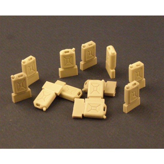 1/35 IDF Water Canisters (12pcs)