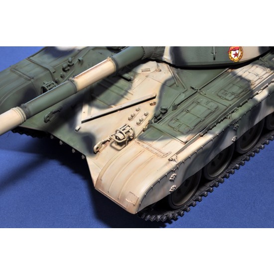 1/16 Russian T-72B MBT 1/16 Russian T-72B MBT