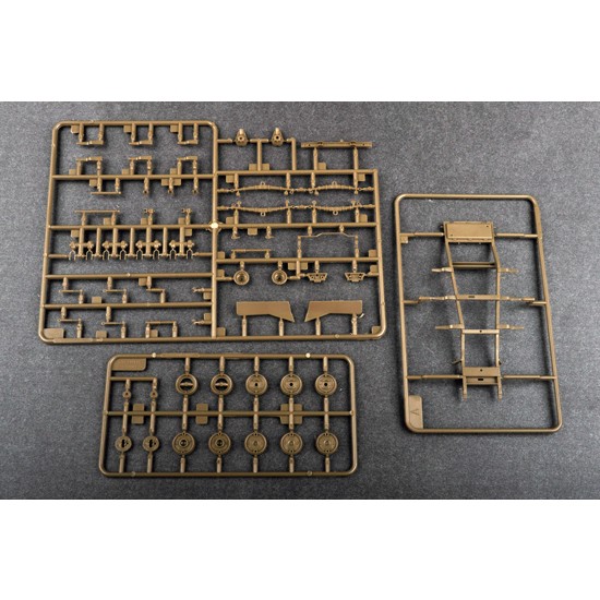 1/35 Chinese BJ212 Military Jeep w/Canvas Soft Top