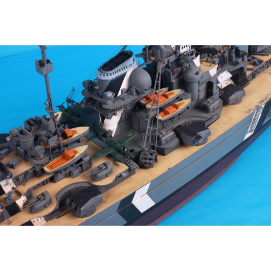 1/200 WWII German Battleship Bismarck 1/200 WWII German Battleship Bismarck