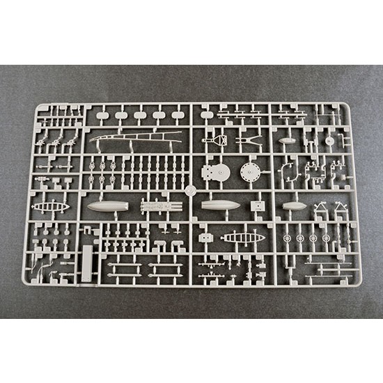 1/200 German Scharnhorst Battleship 1/200 German Scharnhorst Battleship