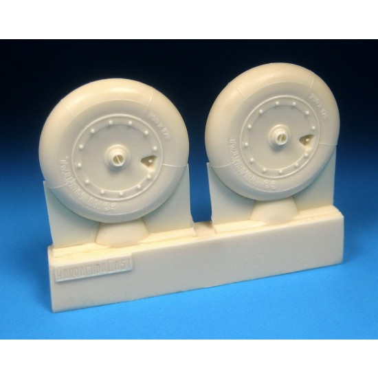 1/32 Fw 190A-6 thru A-9/F/D Mainwheels (Smooth) for Hasegawa/Revell kits