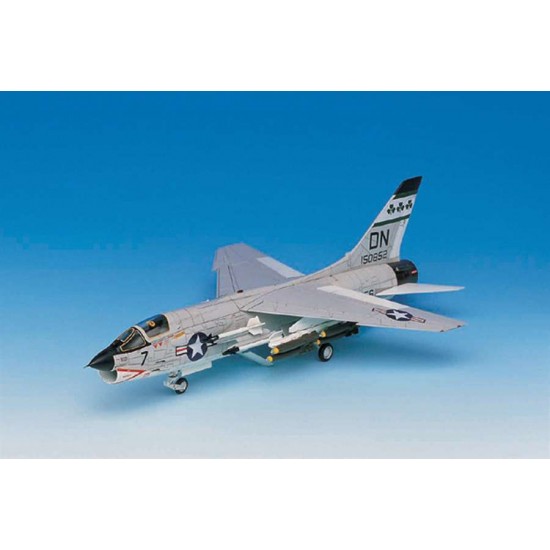1/72 F-8E Crusader 'US Marines'