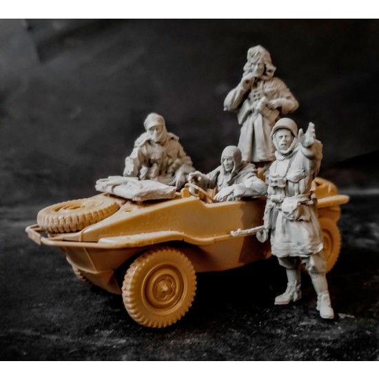 1/35 German Schwimwagen set (4 figures)