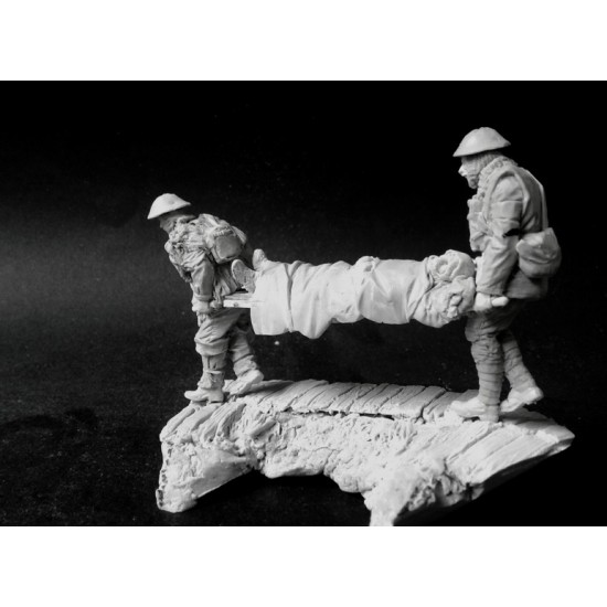 54mm Scale Allied SB Team: Transport of Wounded (3 figures w/stretcher & base)