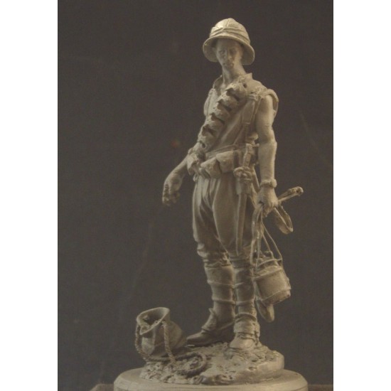 1/24 (75mm) WWI ANZAC with Water Bottles in Middle East (1 Resin Figure)
