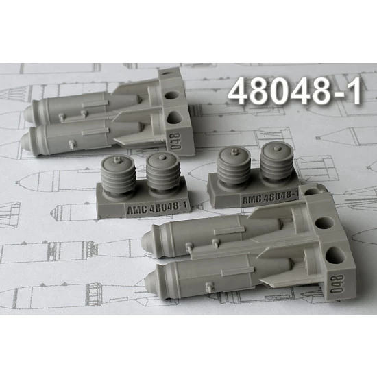 1/48 FAB-250 M-54 w/Tu-250 High-Explosive 250kg Bomb (4pcs) w/Tu-250 Parachute Brake System