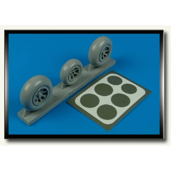 1/32 Lockheed P-38 Lightning Wheels & Paint Masks