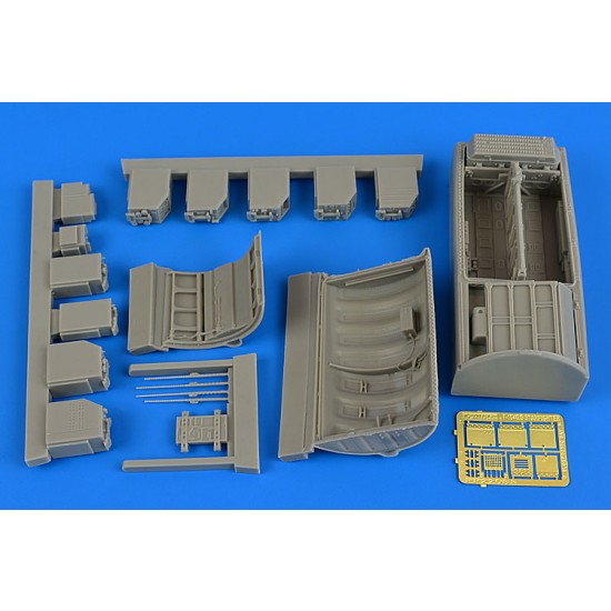 1/32 Lockheed F-104G/S Starfighter Electronics & Ammunition Bay for Italeri kit (Resin+PE)