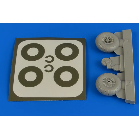 1/32 Bucker Bu 131 Wheels & Paint Masks Transverse Tread w/O Disc Cover