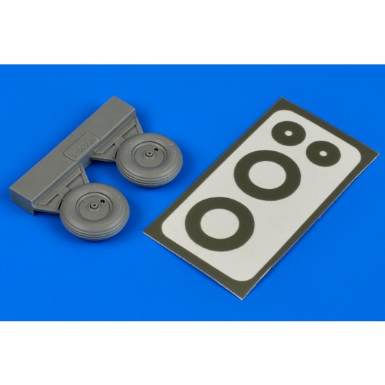 1/48 Yakovlev YAK-1/Yak-1B Wheels & Paint Masks for Accurate Miniatures / Eduard kits 