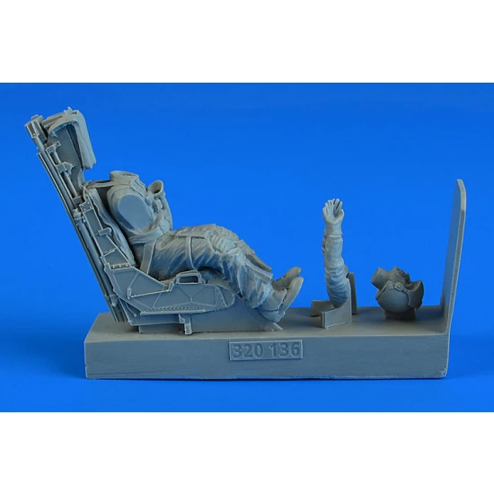 1/32 US Navy AV-8B Harrier II Marines Pilot w/Ejection Seat for Trumpeter kits