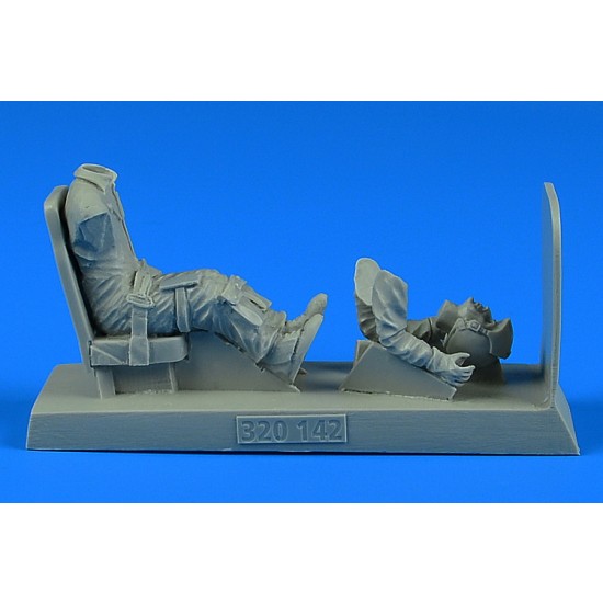 1/32 USAF O-2 Pilot w/Seat for Kinetic/Hasegawa/Italeri kits