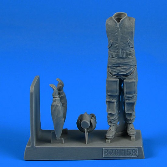 1/32 NATO Combat Pilot