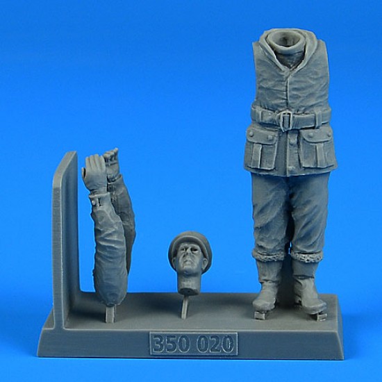 1/35 WWII British HMS X-craft Submarine Sailor for Merit kits