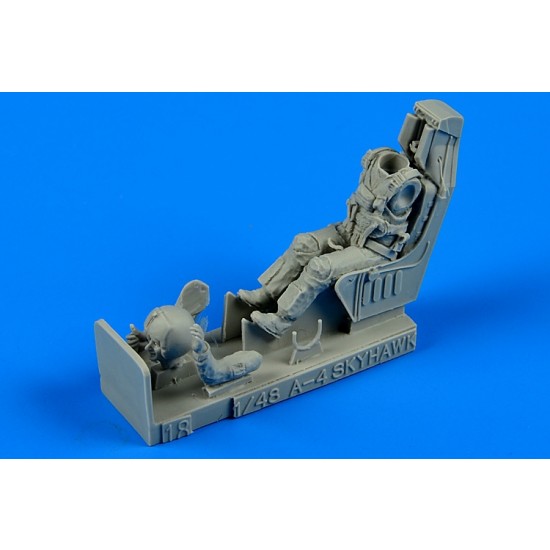 1/48 US Navy Fighter Pilot with Ejection Seat for A-4A/B/C/E/F/M Skyhawk