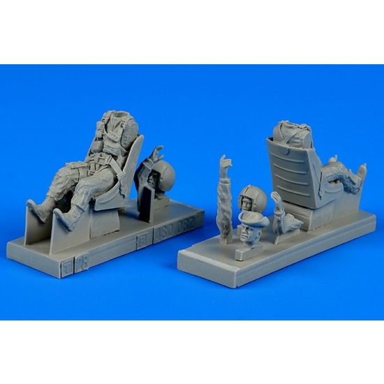 1/48 USAF Pilot & Instructor with Seats for North-American T-28B Trojan Vietnam era