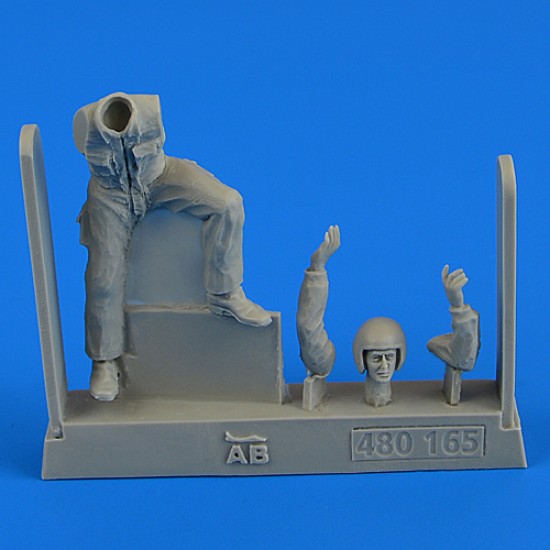 1/48 Warsaw Pact Aircraft Mechanic Part.1 (1 Figure)