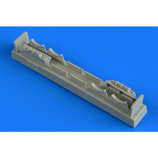 1/48 Mikoyan-Gurevich MiG-23B/MiG-27 Tail Pylon Racks for Trumpeter kits