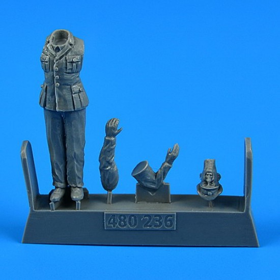 1/48 WWII Kriegsmarine Ceremony - Officer for German Submarine U-Boat Type VIIC