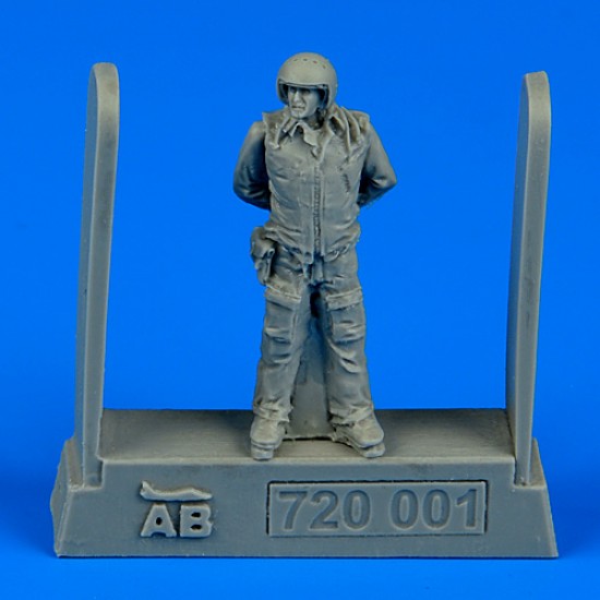 1/72 Soviet Air Force Fighter Pilot (1 Resin Pilot)