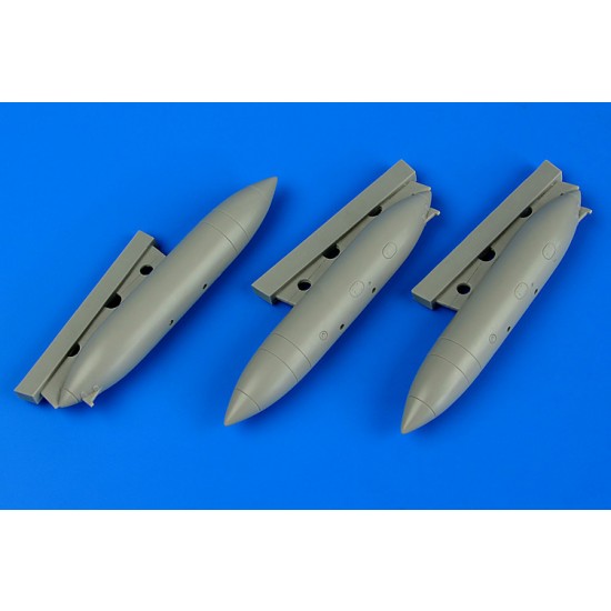 1/72 McDonnell-Douglas F/A-18A/C Hornet External Fuel Tanks