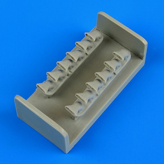 1/48 Curtiss P-40M Kittyhawk Exhaust for HobbyBoss kit