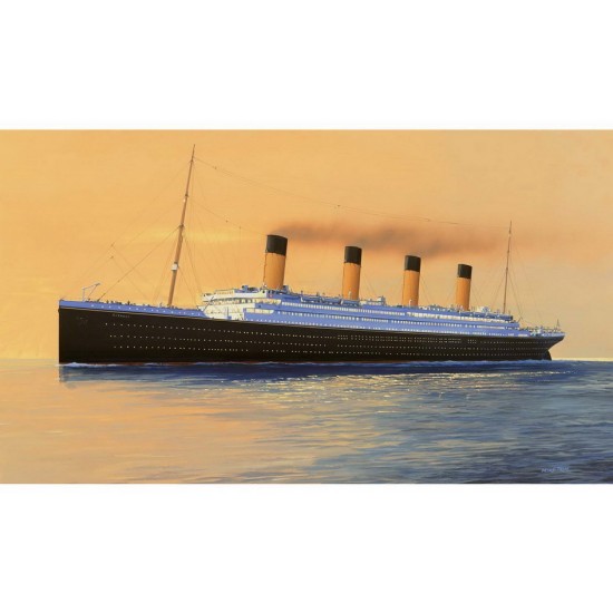 1/700 RMS Titanic Medium Gift Set