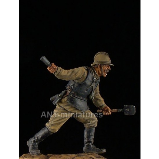 1/35 Russian Grenadier 1915-1917 No.2 (1 figure)