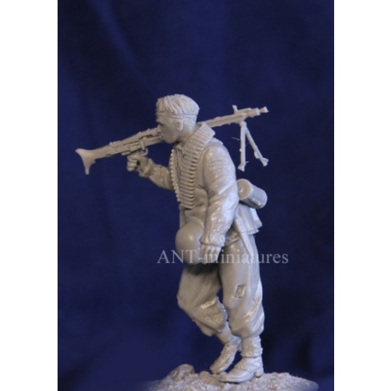 1/35 German SS Gunner (1 figure)