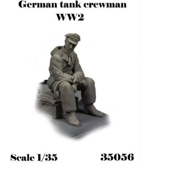 1/35 WWII German Tank Crewman