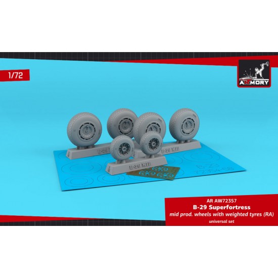 1/72 B-29 Superfortress Mid Wheels w/Weighted Tyres (Ra) & Pe Hubcaps
