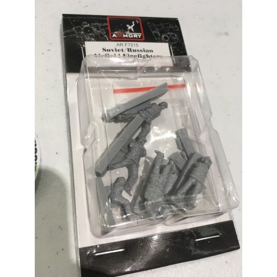 1/72 Soviet/Russian Airfield Firefighters (Modern) (5 figures)