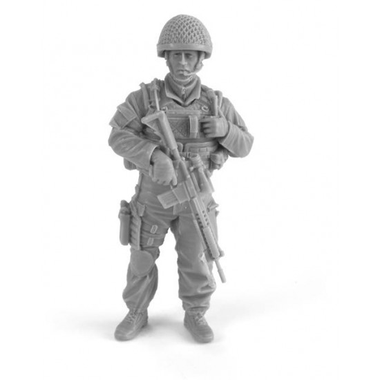 1/35 British Parachute Regiment Paratrooper w/Rifle L129A1 in Afghanistan 2011