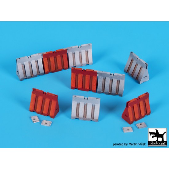 1/72 Plastic Roadblocks