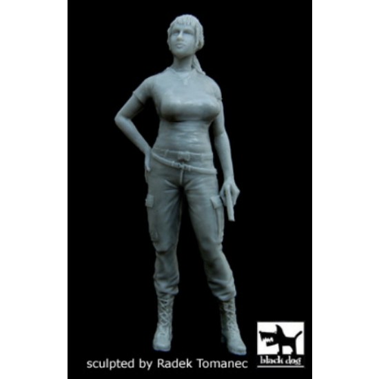 1/35 US Female Soldier in Afghanistan (1 figure)